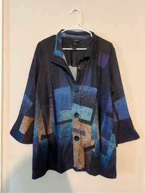 Ali Miles Top